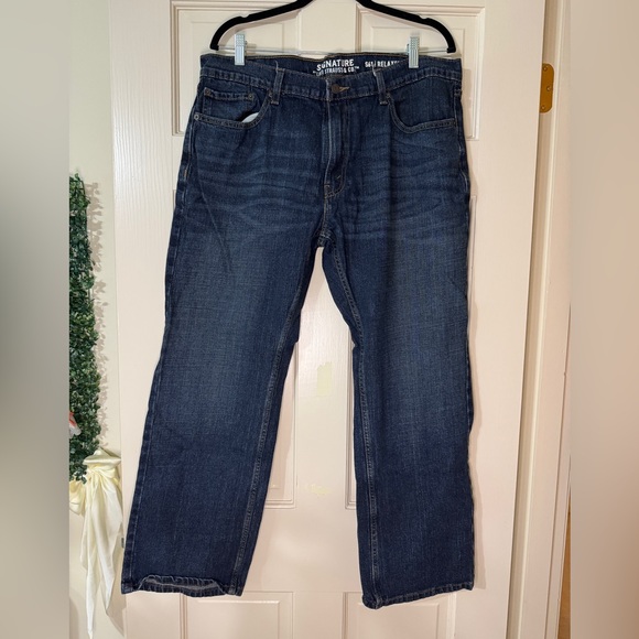 Men’s Signature Levi’s S61 Relaxed Jeans 36 x 30 - Picture 1 of 5